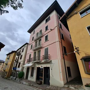 Vacanze Graynite-old Village , Ponte Di Legno Italia