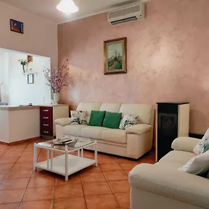 Casa Giulia Al Centro Di , Olbia Italia